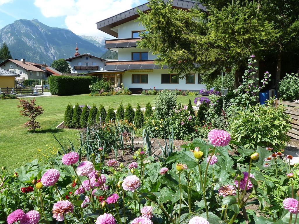 Hotel Gästehaus Frischhut Nassereith Exterior foto