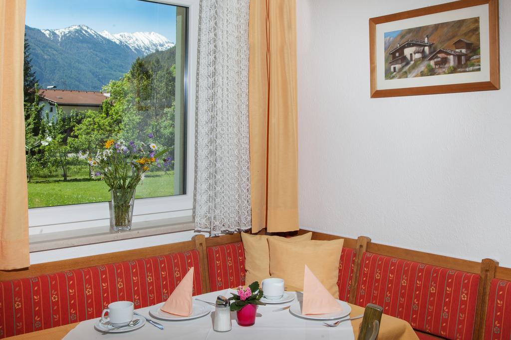 Hotel Gästehaus Frischhut Nassereith Exterior foto